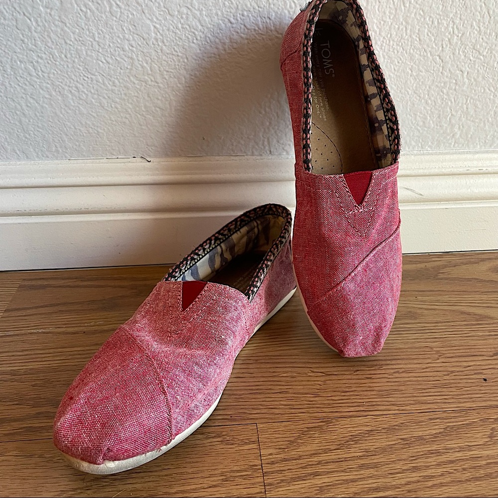 TOMS - Picture 2 of 10